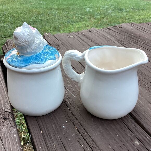 Vintage PMC Ceramic Cat Creamer and Sugar Bowl Set Yarn Kitten Decor - Picture 2 of 4